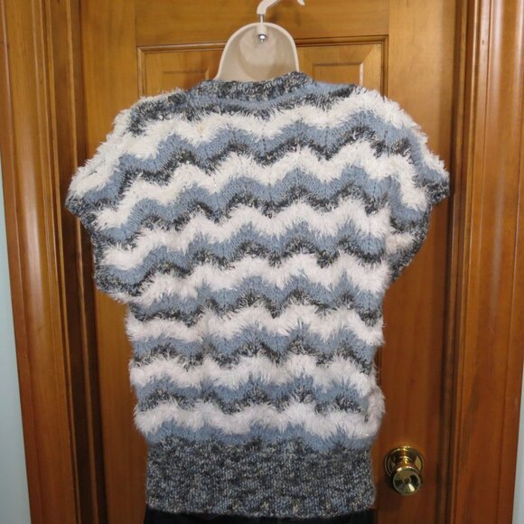 VTG By Dianne Sweater Vest Pullover Lt Blue/Grey/3D Feather White Yarn Size Med? - Picture 6 of 7